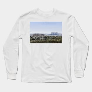 Guillemots on the Farne islands with Bamburgh Castle in the distance Long Sleeve T-Shirt